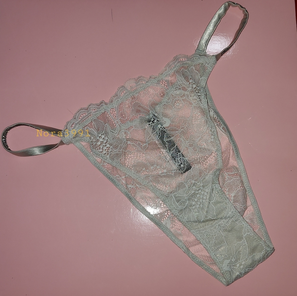 New VS panties size L